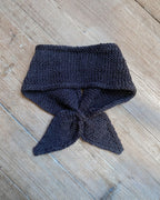 Ella scarf, en strikkeopskrift af en strikkefisk til voksne. Design af Knitvik